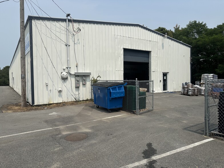 48 Warehouse Rd, Hyannis, MA à louer - Photo principale – Image 1 sur 9