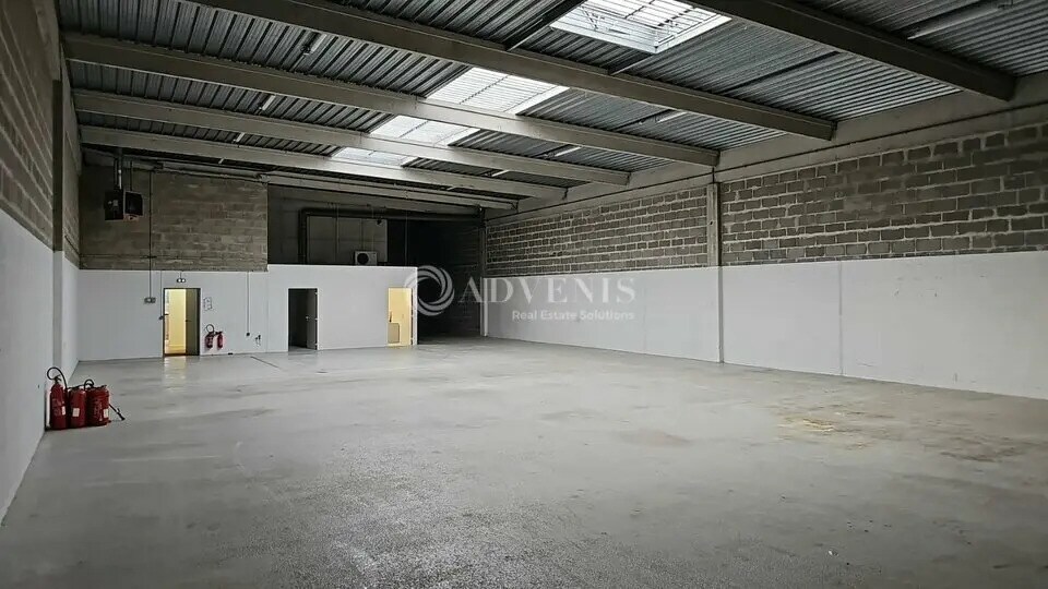 Local d’activités dans Herblay-sur-Seine à louer - Photo de l’immeuble – Image 2 sur 9
