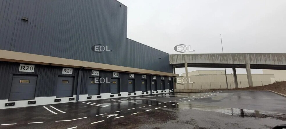 Industriel/Logistique dans Corbas à louer - Photo de l’immeuble – Image 2 sur 9