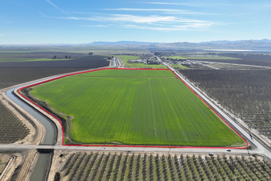 Santa Nella Blvd, Santa Nella, CA à vendre - Photo de l’immeuble – Image 2 sur 10