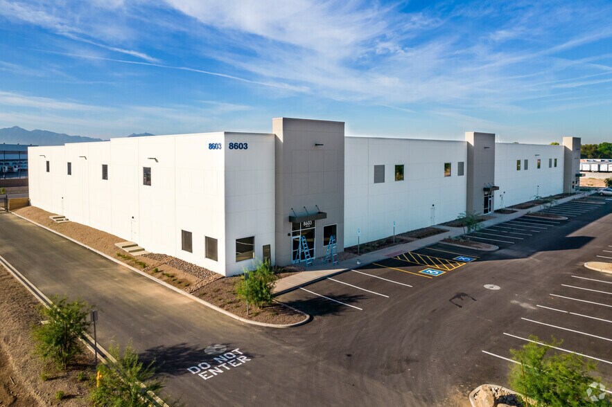 8603 W Roosevelt, Tolleson, AZ à louer - Photo principale – Image 1 sur 7