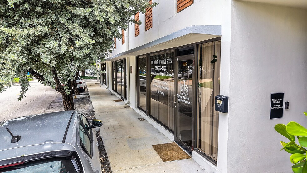 4322-4334 E Tradewinds Ave, Lauderdale-by-the-Sea, FL à louer - Photo de l’immeuble – Image 2 sur 35