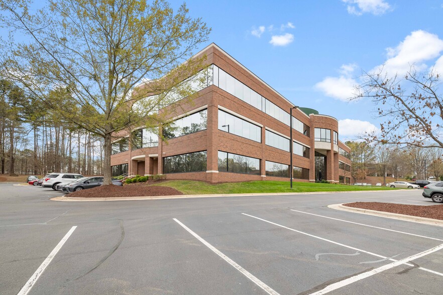 2300 Rexwoods Dr, Raleigh, NC à louer - Photo de l’immeuble – Image 2 sur 18