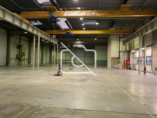 Plus de détails pour Industriel/Logistique à louer