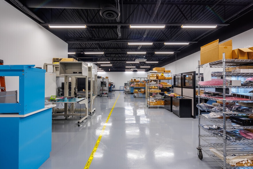 4050 Premier Dr, Plano, TX à louer - Photo intérieure – Image 3 sur 23