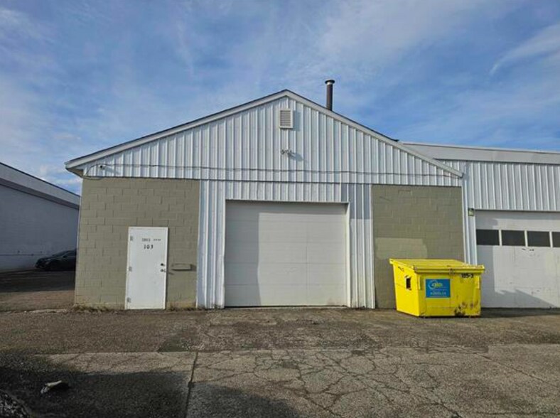 1556 Quinn St S, Prince George, BC à louer - Photo principale – Image 1 sur 2