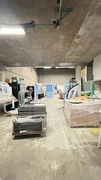 12 Rue Des Cerisiers, Lisses à louer - Photo de l’immeuble – Image 3 sur 12