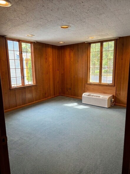 2 Fennell St, Skaneateles, NY à louer - Photo de l’immeuble – Image 3 sur 4