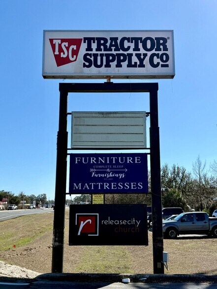 2202 N Young Blvd, Chiefland, FL à vendre - Autre – Image 2 sur 6