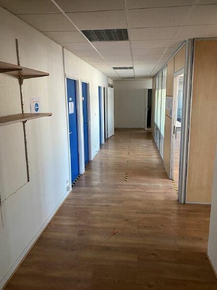 Bureau dans Le Blanc-Mesnil à louer - Photo intérieure – Image 3 sur 8