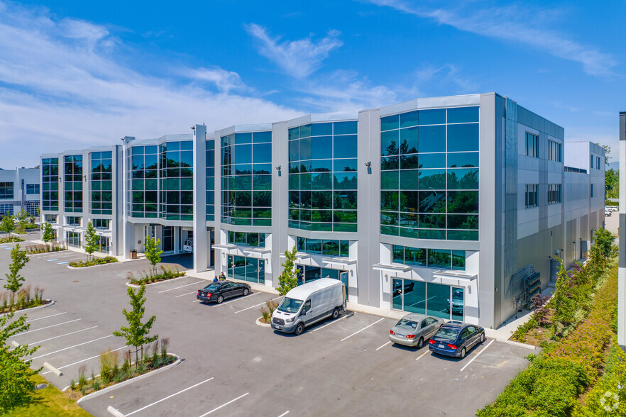 15315 66 Ave, Surrey, BC à vendre - Photo de l’immeuble – Image 2 sur 46