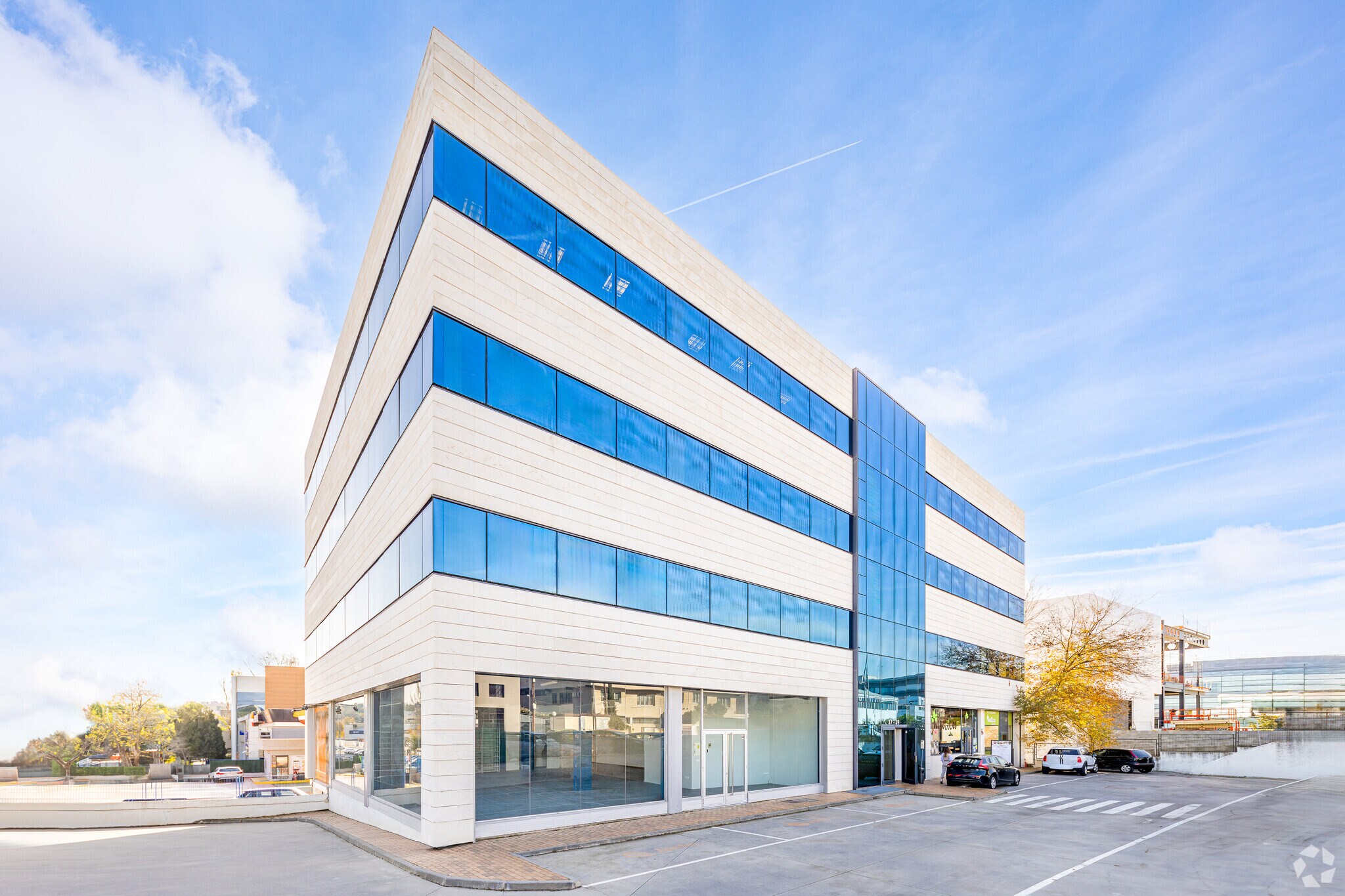 Local commercial dans Alcobendas, Madrid à louer Photo principale– Image 1 sur 5