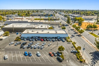 5130 N Blackstone Ave, Fresno, CA à louer Photo intérieure– Image 2 sur 2