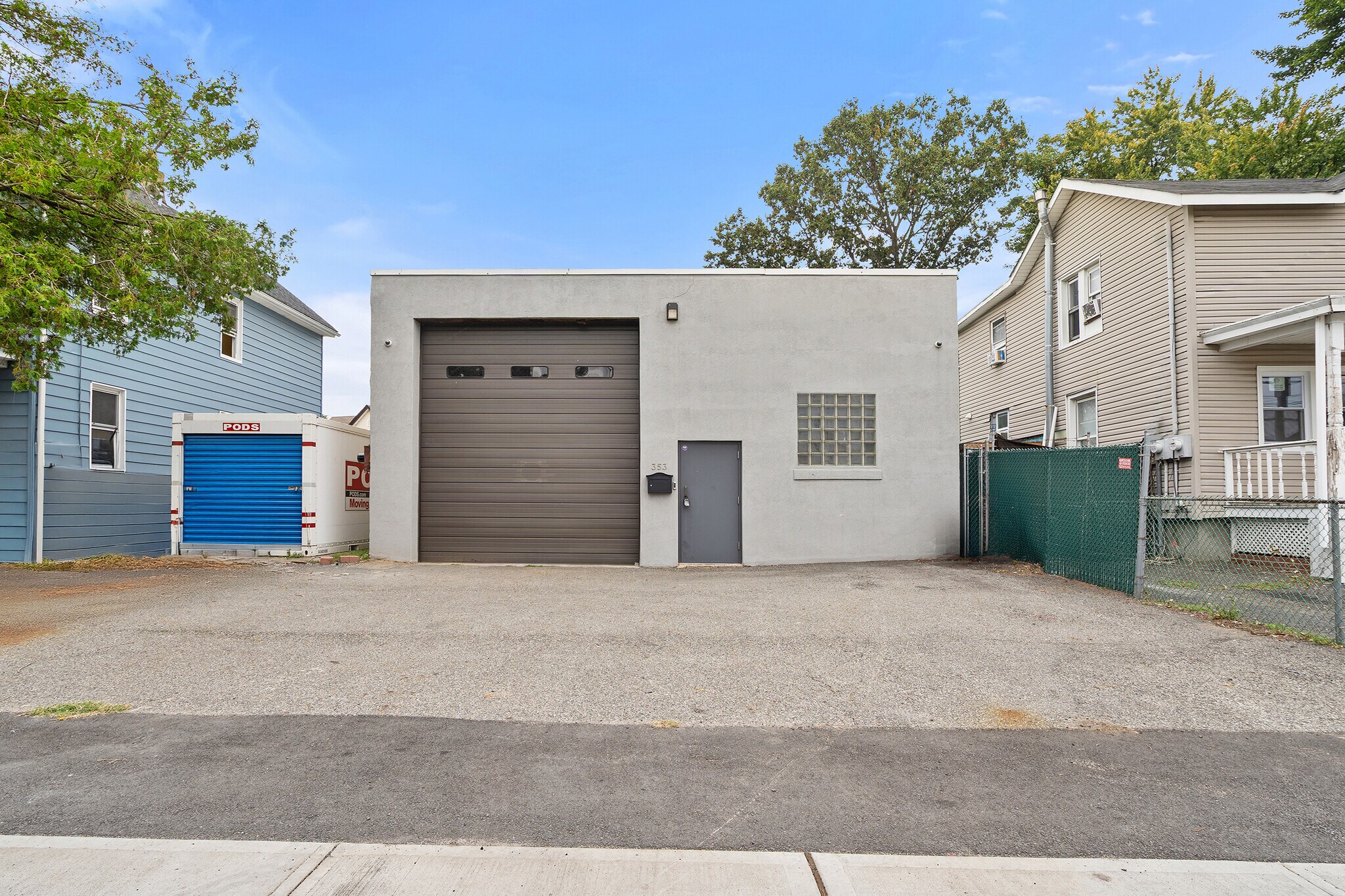 353 Railroad Ave, Hackensack, NJ à louer Photo principale– Image 1 sur 16