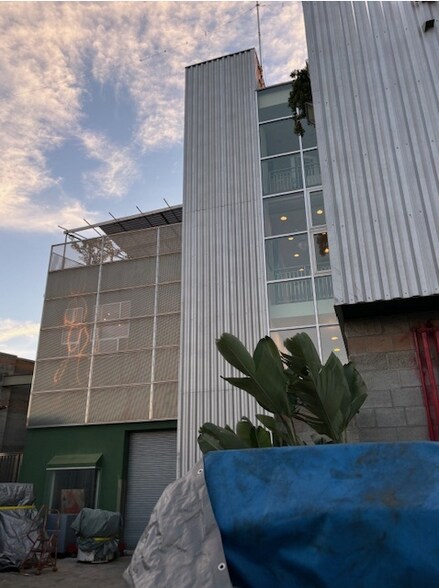 2307 Federal Ave, Los Angeles, CA à vendre - Photo principale – Image 1 sur 1