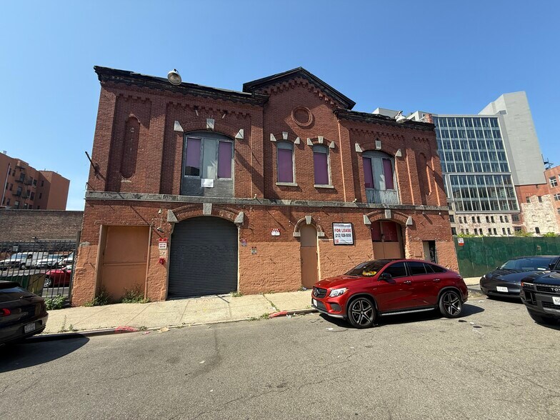 454-458 W 128th St, New York, NY à louer - Photo de l’immeuble – Image 3 sur 5