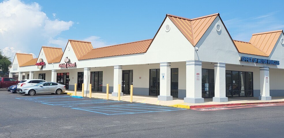 7500 Bullard Ave, New Orleans, LA à louer - Photo de l’immeuble – Image 2 sur 6