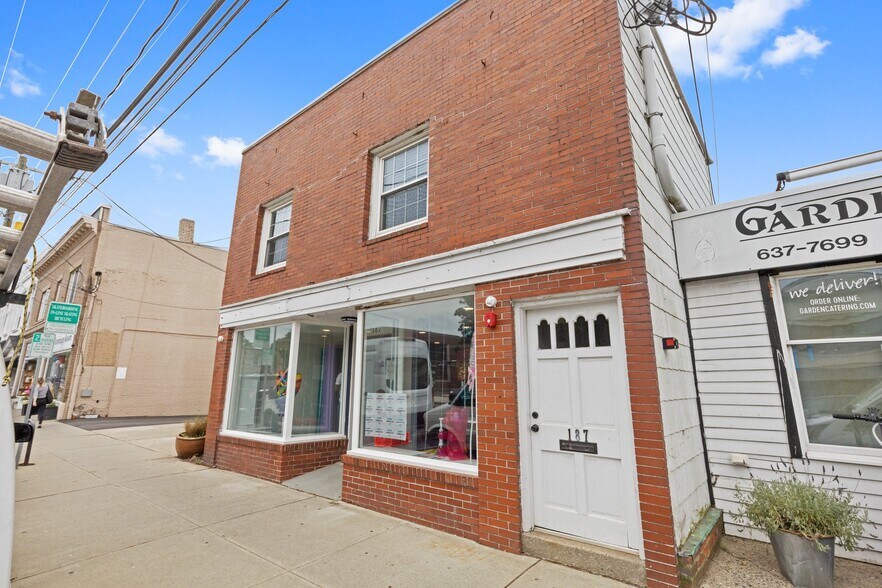 187 Sound Beach Ave, Old Greenwich, CT à louer - Photo de l’immeuble – Image 1 sur 28