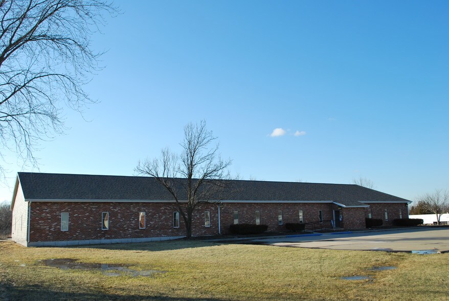 1715 S Morley St, Moberly, MO à louer - Photo de l’immeuble – Image 3 sur 8