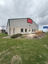 11215 Commercial St, Richmond, IL à louer Photo de l’immeuble– Image 1 sur 12