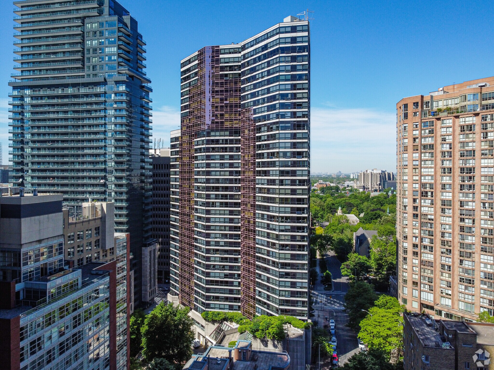 987 Bay St, Toronto, ON à louer Photo principale– Image 1 sur 7