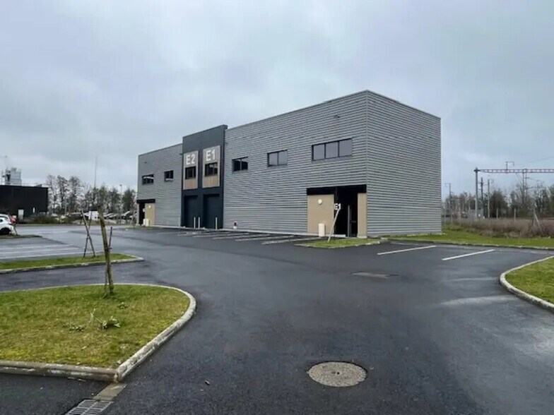 Industriel/Logistique dans Lesquin à louer - Photo de l’immeuble – Image 3 sur 11