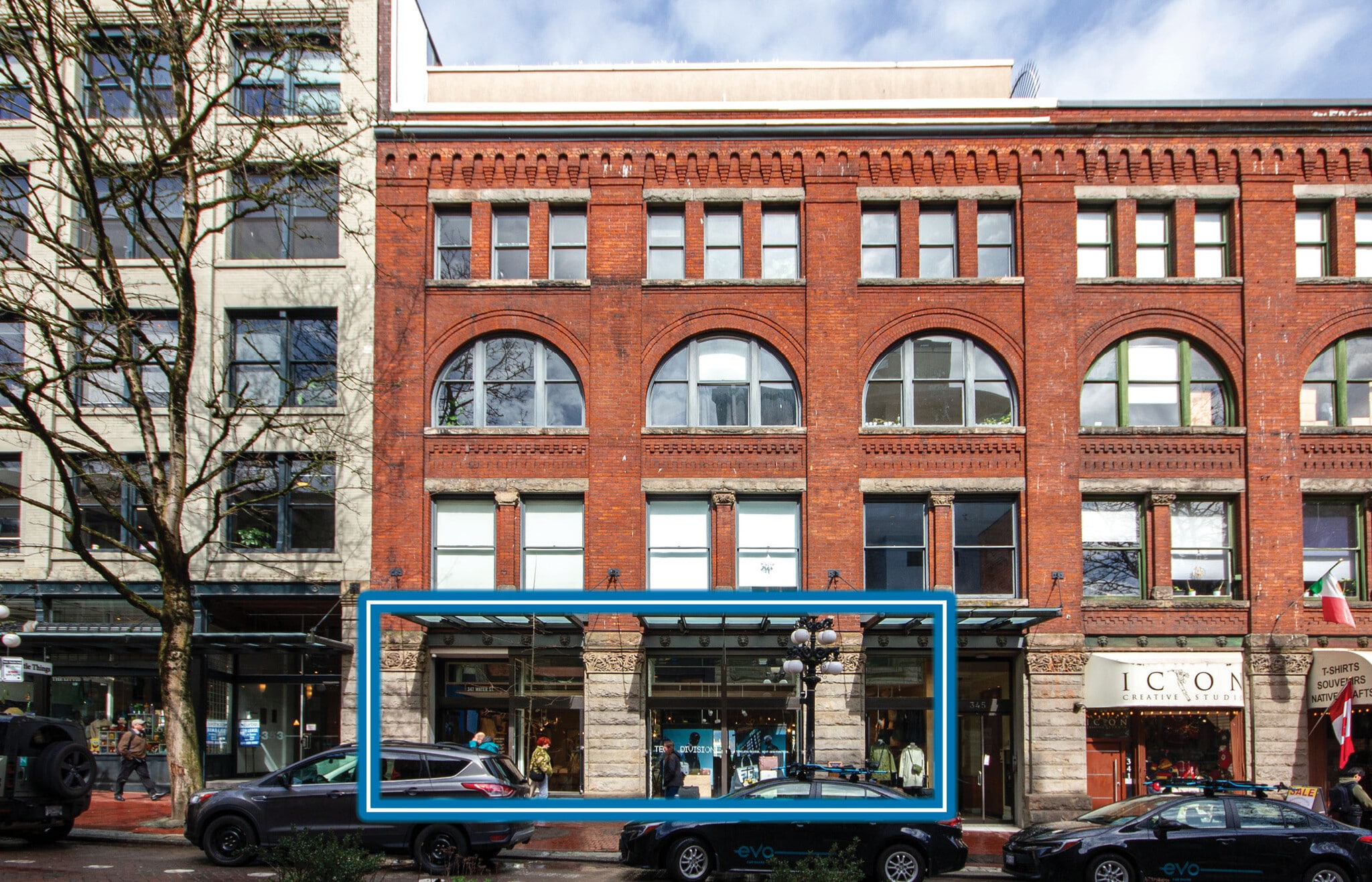 345-349 Water St, Vancouver, BC à louer Photo de l’immeuble– Image 1 sur 18