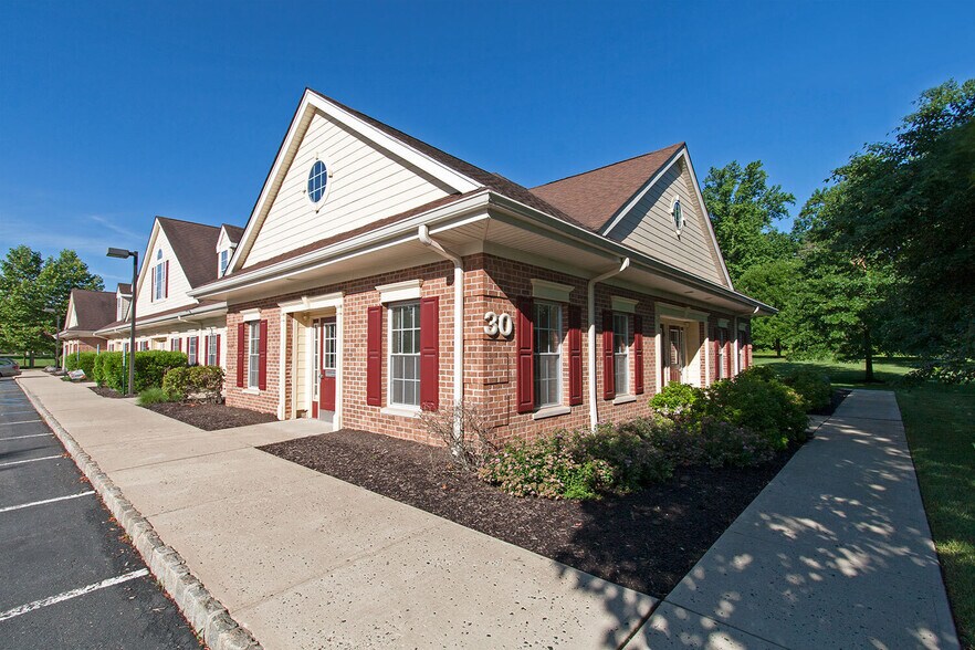 46 Vreeland Dr, Skillman, NJ à louer - Photo de l’immeuble – Image 2 sur 13