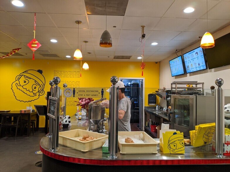 141-145 N Atlantic Blvd, Monterey Park, CA à louer - Photo de l’immeuble – Image 3 sur 13