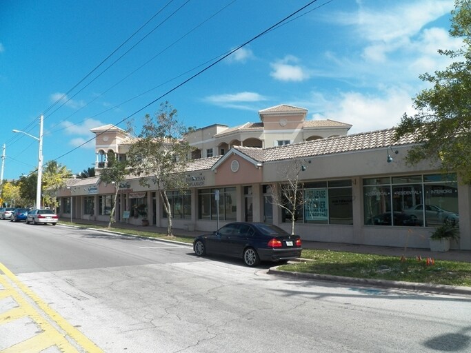 38 SE Ocean Blvd, Stuart, FL à louer - Photo de l’immeuble – Image 1 sur 24