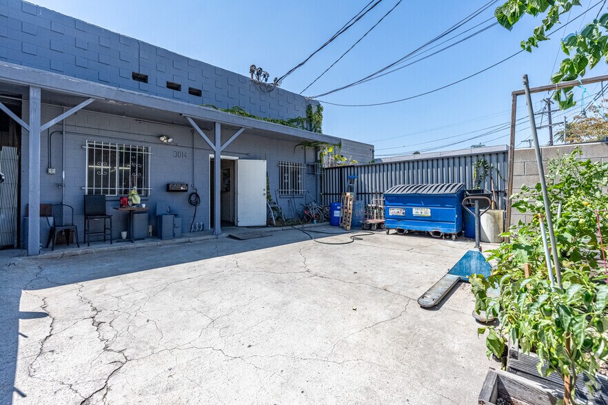 3014-3018 N Coolidge Ave, Los Angeles, CA à louer - Photo de l’immeuble – Image 1 sur 13