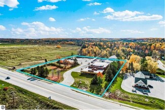 Plus de détails pour 4230 E M-72 Hwy, Williamsburg, MI - Local commercial à vendre
