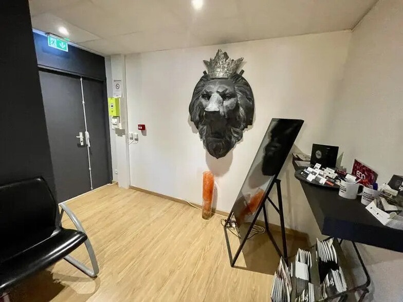 Bureau dans Isneauville à vendre - Photo de l’immeuble – Image 2 sur 14