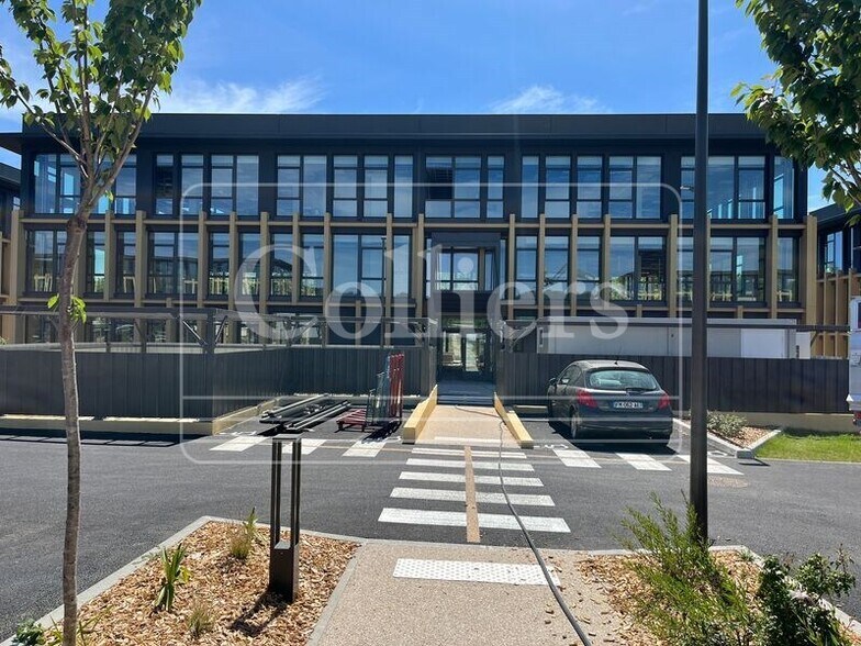 340 Rue Emilien Gautier, Aix-en-Provence à louer - Photo de l’immeuble – Image 3 sur 15