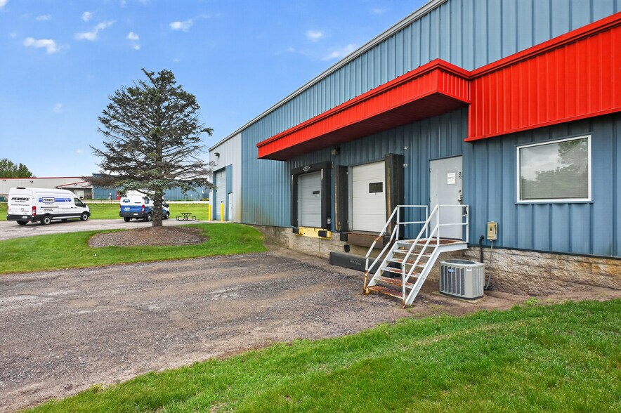 1202 Sunridge Dr, Saint Cloud, MN à vendre - Photo de l’immeuble – Image 3 sur 16