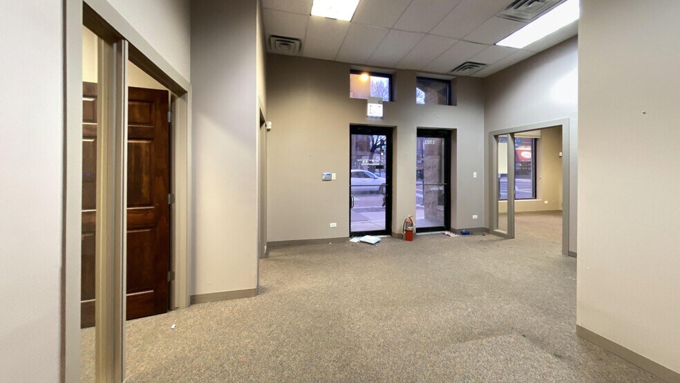 1701 W Belmont Ave, Chicago, IL à louer - Photo intérieure – Image 3 sur 5