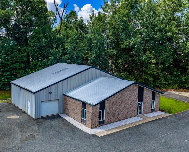 2300 Industry Ct, Forest Hill, MD à louer - Photo de l’immeuble – Image 1 sur 22