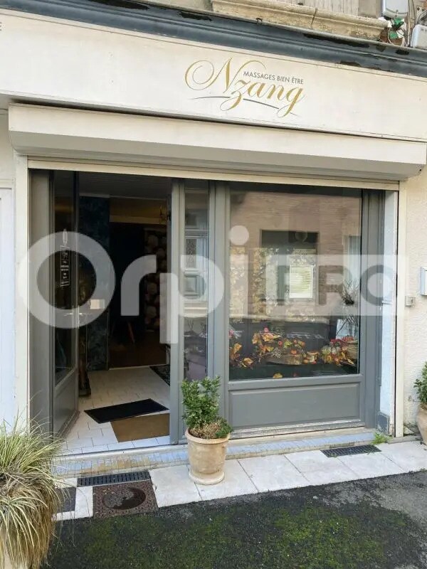 Local commercial dans Caussade à louer Photo de l’immeuble– Image 1 sur 6