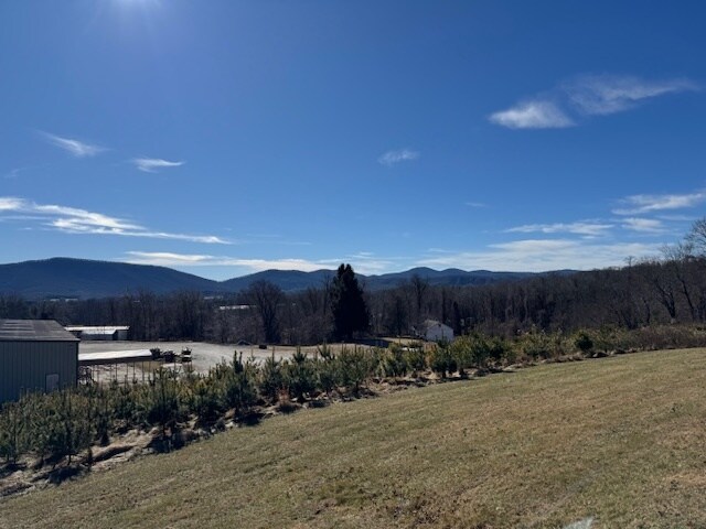 711 Andrews Ridge Rd, Sparta, NC à vendre - Photo de l’immeuble – Image 3 sur 13