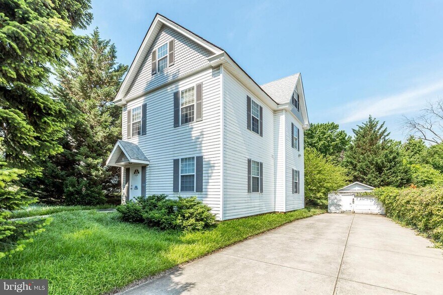 7208 Bowdoin Ave, College Park, MD à vendre - Photo de l’immeuble – Image 2 sur 2