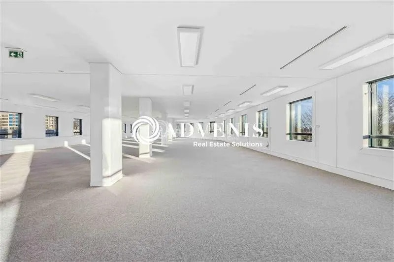 Bureau dans Noisy-le-Grand à louer - Photo de l’immeuble – Image 3 sur 9