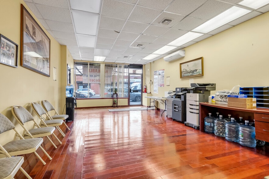 5019 Avenue N, Brooklyn, NY à vendre - Photo de l’immeuble – Image 3 sur 17