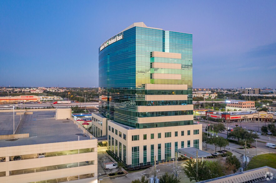 9999 Bellaire Blvd, Houston, TX à vendre - Photo de l’immeuble – Image 3 sur 173