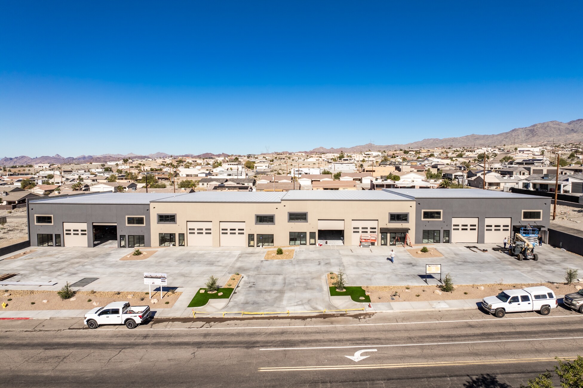 2995 Kiowa Blvd N, Lake Havasu City, AZ à louer Photo principale– Image 1 sur 22