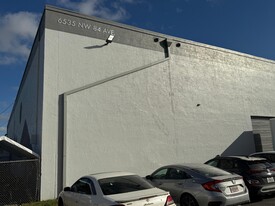 6535-6545 NW 84th Ave, Miami FL - Immobilier d'entreprise