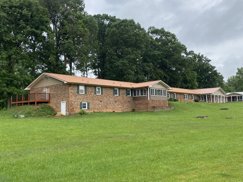 2500 Olivet Ct, Greensboro, NC à vendre - Photo de l’immeuble – Image 3 sur 25
