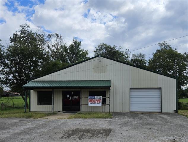 1370 S Dixie St, Horse Cave, KY à vendre - Photo principale – Image 1 sur 19