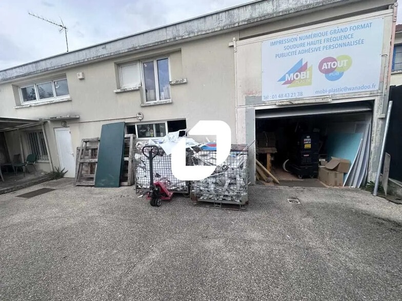 Local d'activités dans Noisy-le-Sec à vendre - Photo de l’immeuble – Image 2 sur 4