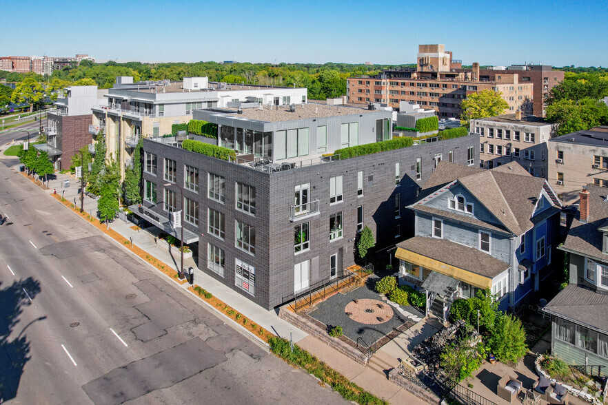 1710 W Lake St, Minneapolis, MN à louer - Photo de l’immeuble – Image 3 sur 8