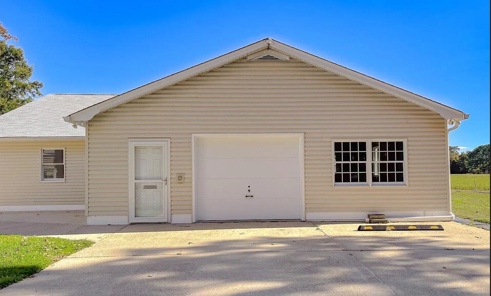45146 Andover Estates Rd, Valley Lee, MD à louer Photo principale– Image 1 sur 19